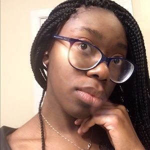 Meet your Posher, Mia